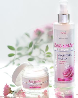 🌹Nechte se hýčkat královnou květin🌹 Dopřejte své pokožce jemný dotek růžové vody, která ji zahalí do hedvábné hebkosti,...