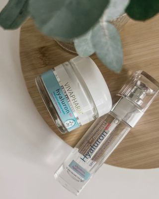 Molekula mládí je tu! Naše kosmetika, to je party pro vaše buňky. Sáhněte po produktech s kyselinou hyaluronovou a uvidíte...